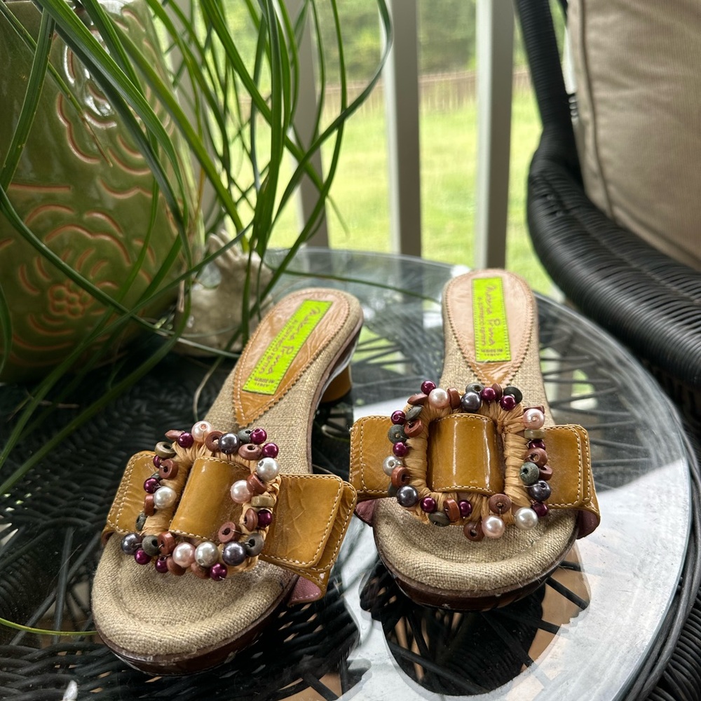 Unique, fun and colorful Italian Slides